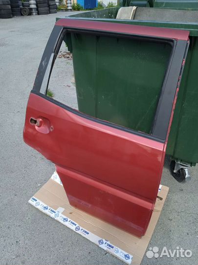 Дверь задняя правая Nissan Terrano 2 Ниссан