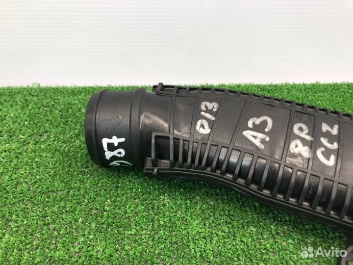 Патрубок интеркулера Audi A3 8P ccza 2009