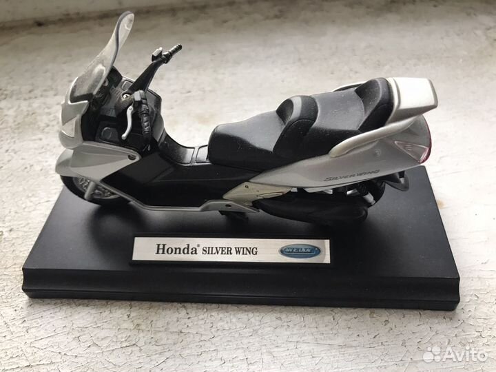 Игрушка скутер Honda