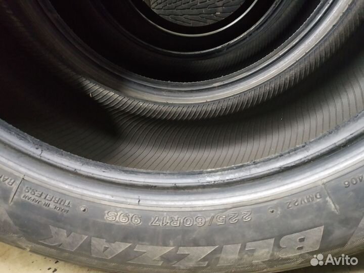 Bridgestone Blizzak DM-V2 225/60 R17 99S