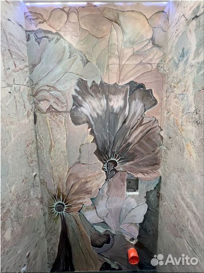 Роспись стен, художник, барельеф