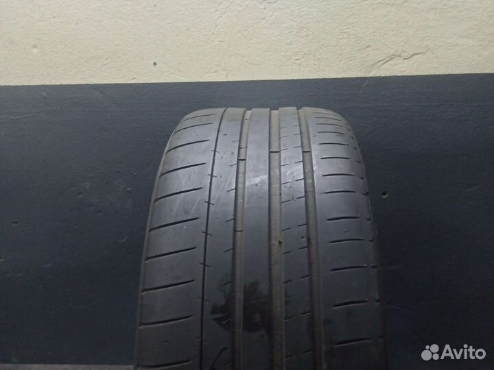 Michelin Pilot Super Sport 245/40 R20
