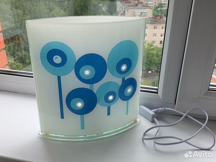 Лампа настольная