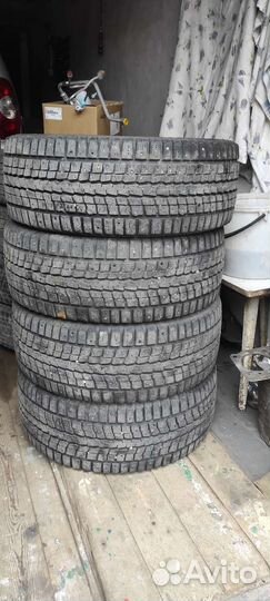 Dunlop SP Winter Ice 01 205/55 R16 94T