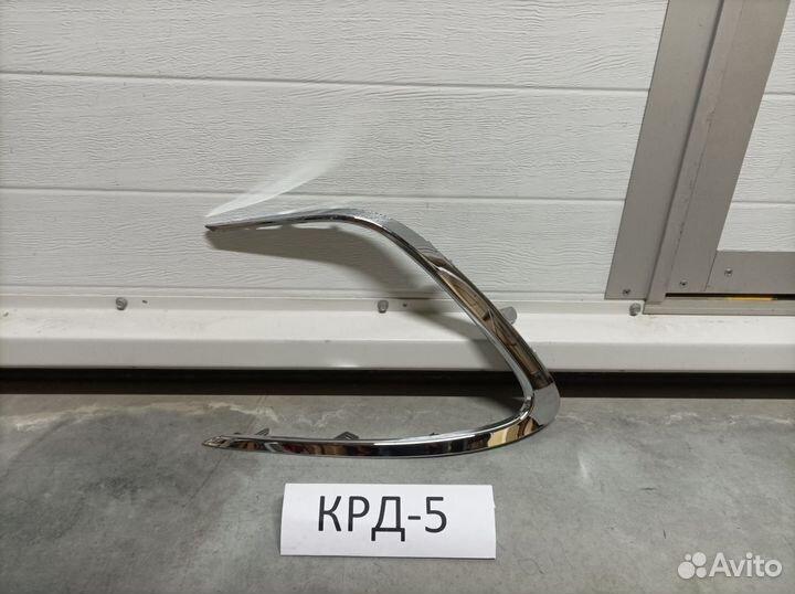 Молдинг бампера переднего Camry 8 хв70 2017