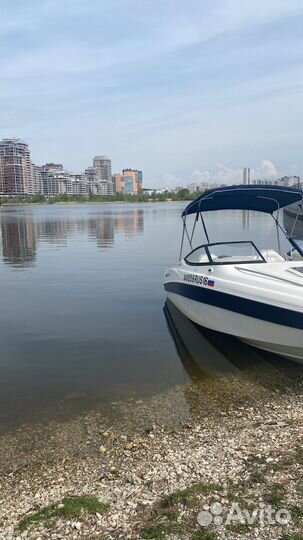 Аренда катера с капитаном для прогулок