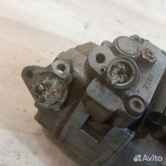 Компрессор кондиционера передний левый Bmw