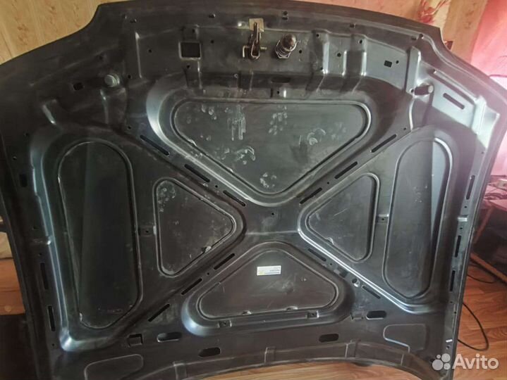 Продам новый капот на Opel