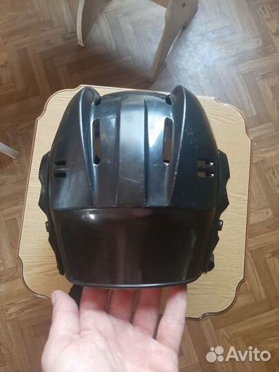 Хоккейный шлем