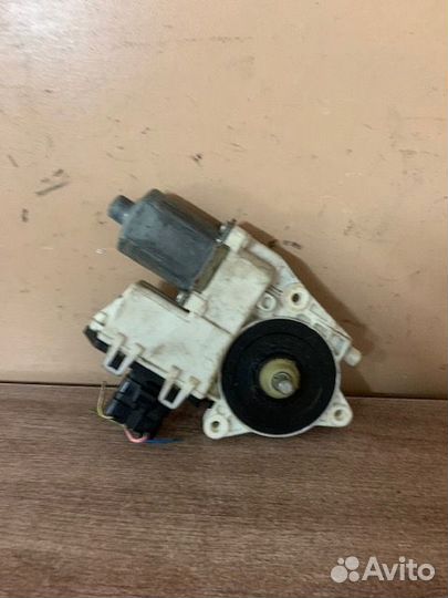 Моторчик стеклоподъемника задний правый для Citroe