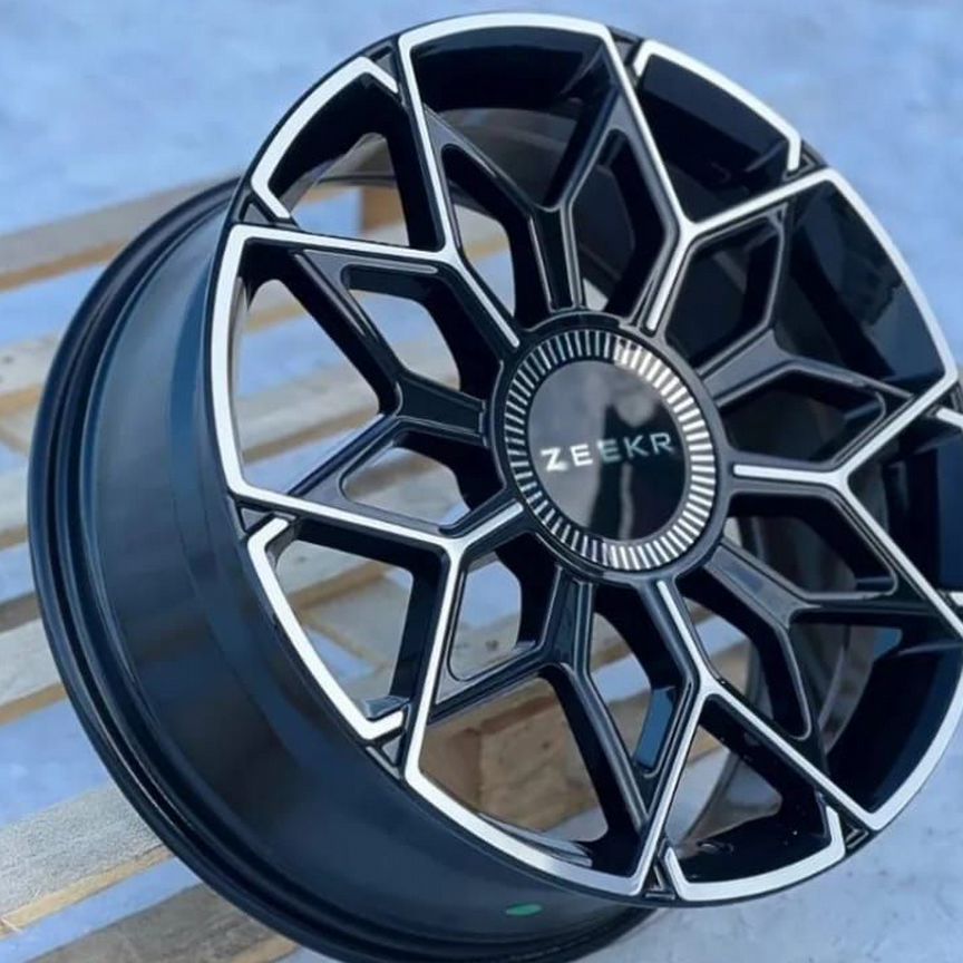 Литые диски Zeekr 8×R19 5×108