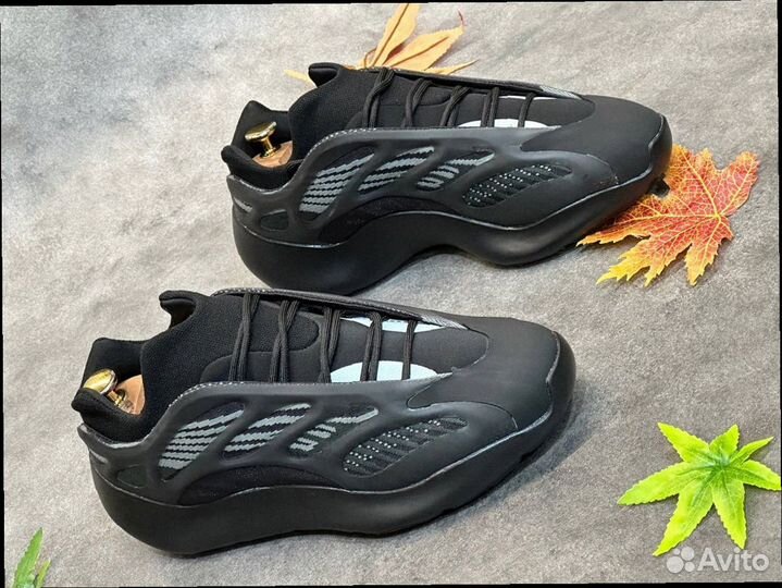 Кроссовки Мужские Adidas Yeezy boost 700