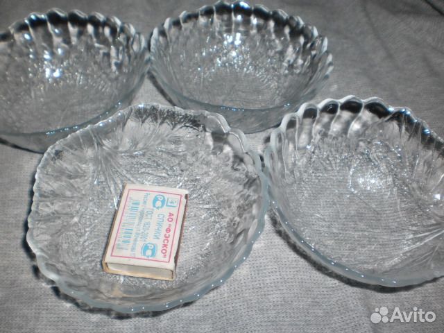 Тарелки стекло 2шт обе