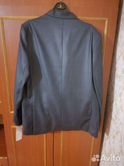 Мужской костюм новый
