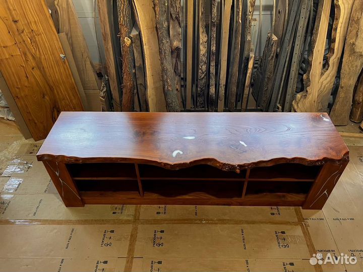 Тумба под телевизор из массива