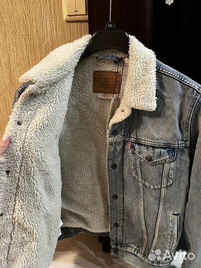 Джинсовая куртка levis