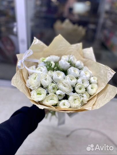 Букет из ранункулюса