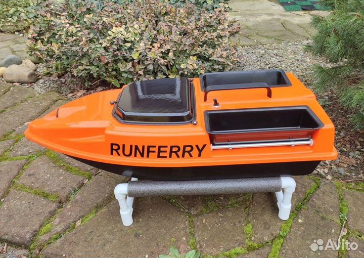 Прикормочный карповый кораблик Ранферри Speed V4