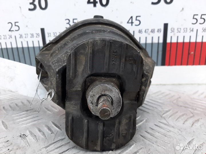 Подушка крепления двигателя BMW 5 E60/E61 2004