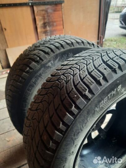 Michelin X-Ice North 3 215/65 R16 102T