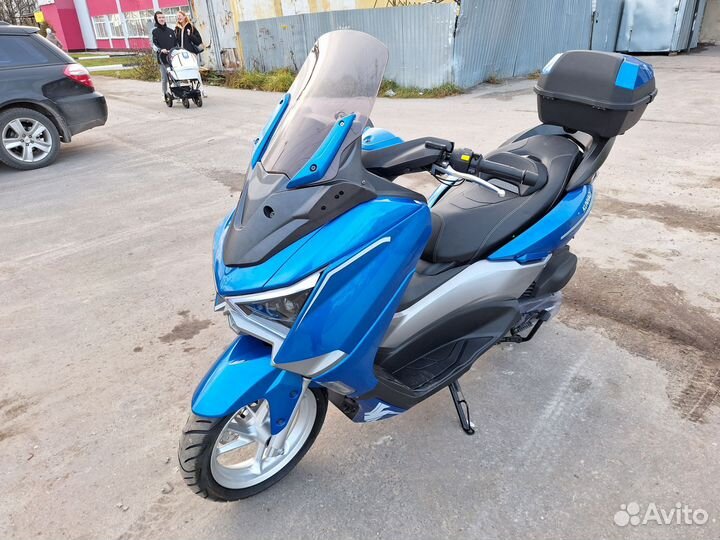 Макси скутер z -max 180 (новый)