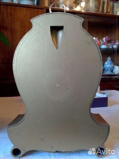 Часы на батарейках