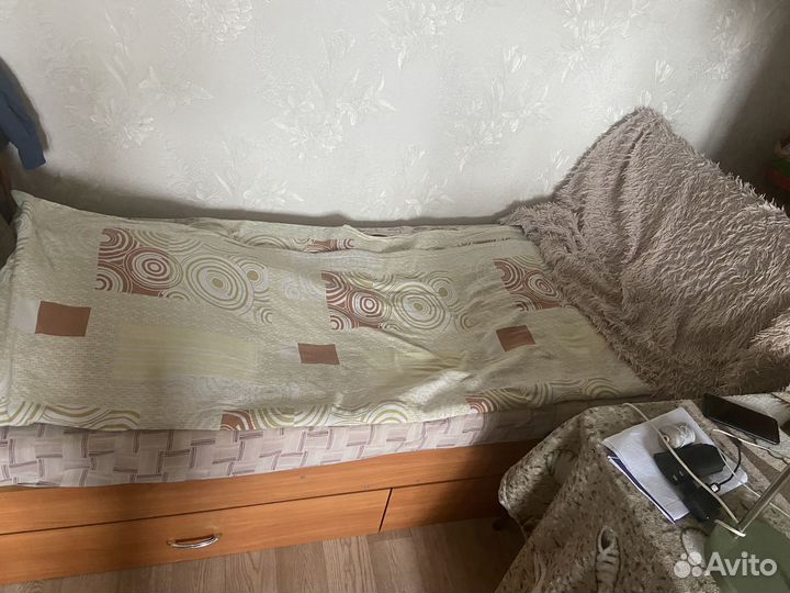 Кровать и шкаф бу