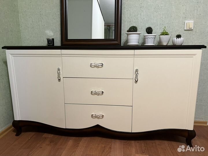 Спальный гарнитур