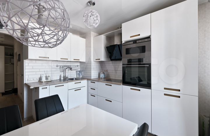 2-к. квартира, 55,6 м², 14/25 эт.