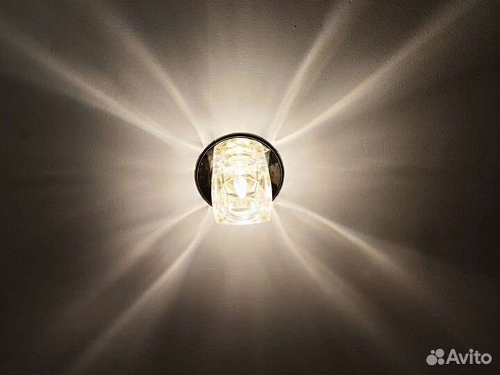 Светильник потолочный встраиваемый