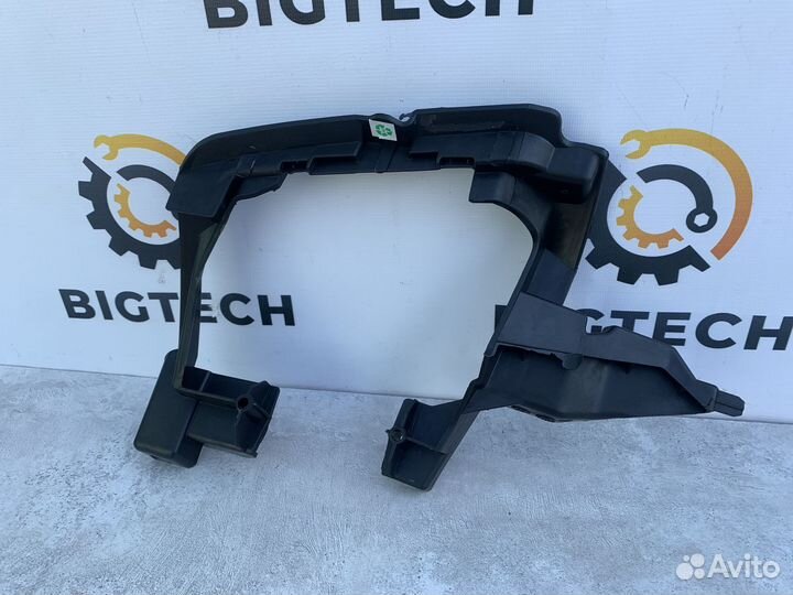 Кронштейн глушителя Mercedes X156 A1568852000