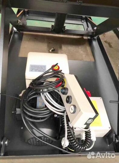 Стационарный подъемный стол HIW20B