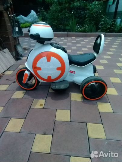 Трицикл детский на аккумуляторе