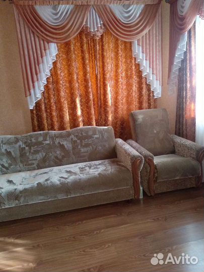 Диван с креслами