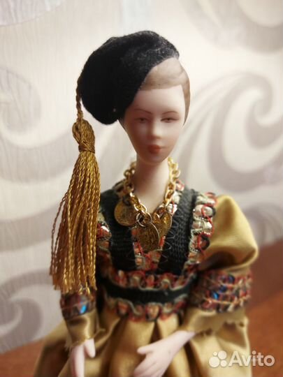 Кукла национальная коллекционная