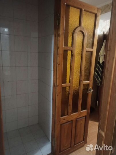 Дверь входная деревянная с коробкой