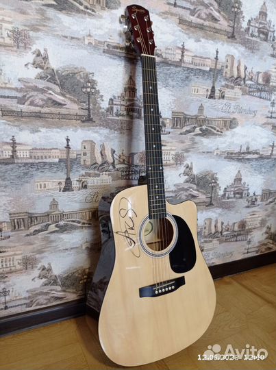 Гитара Fender Squier sa 105ce с автографом AkStar
