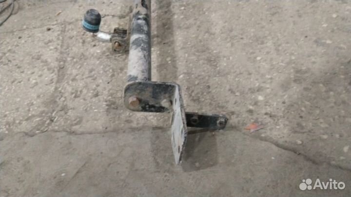 Фаркоп на land cruiser 120