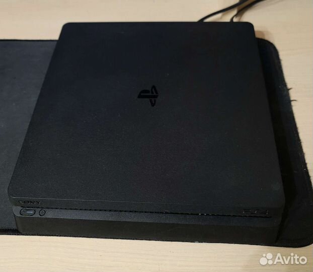 Sony PlayStation 4