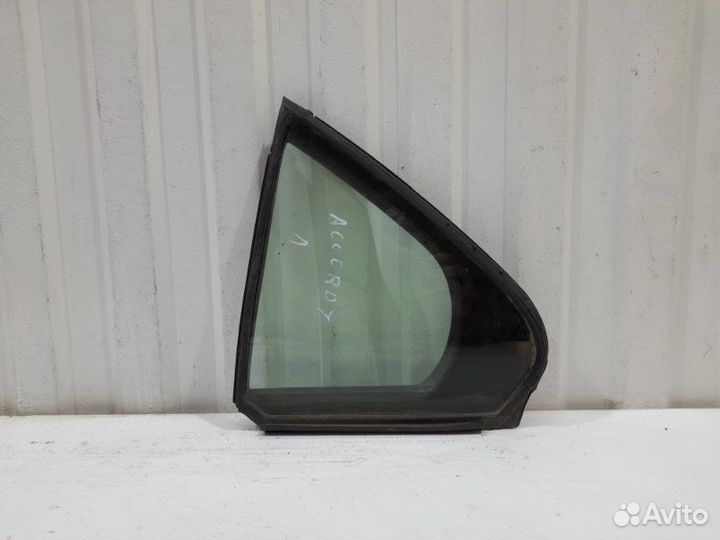 Форточка задняя левая Honda Accord 7 седан