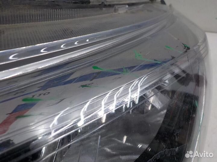 Фара левая Nissan Pathfinder