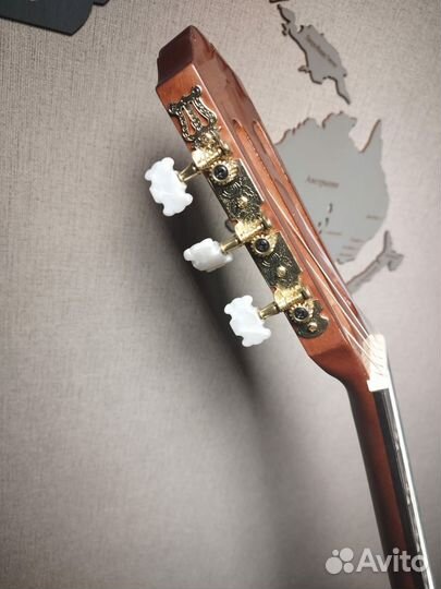 Гитара Yamaha C40