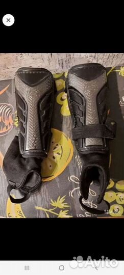 Щитки, Перчатки для восточных единоборств