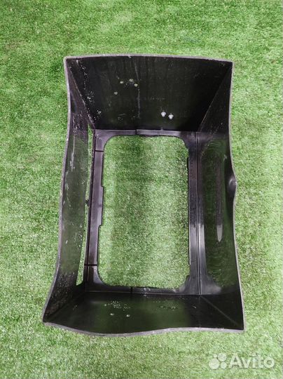 Защитный кожух акб Lexus GS300 (S160) 2001