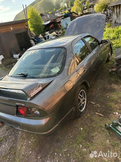 Nissan Skyline ER33 МКПП в разбор