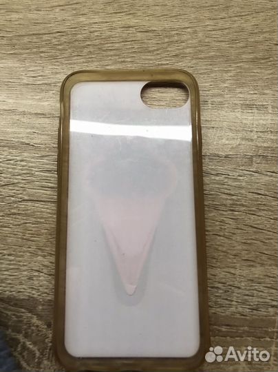 Чехол на iPhone 7