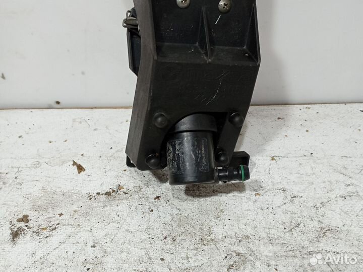 Форсунка омывателя фары Mazda 3 2003-2009