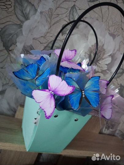 Светильник букет из бабочек