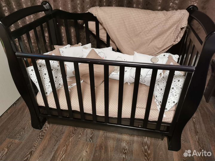 Детская кроватка с маятником+матрас