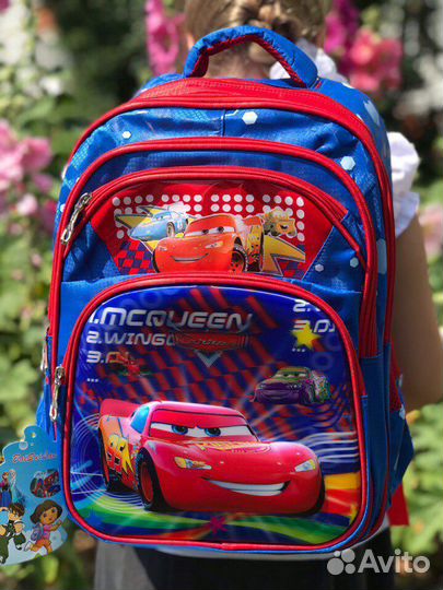Школьный рюкзак. Очень вместительный, лёгкий, из в